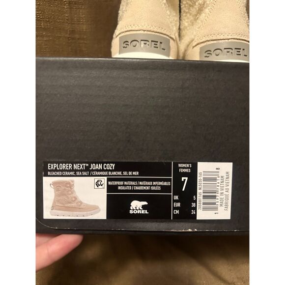 New Sorel Women's Explorer Next Joan Cozy Winter Boot Size 7 Small Glue Stain - Picture 6 of 11